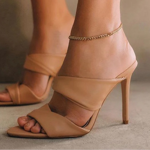 Billini Shoes - NEW BILLINI billini palmina heels - Honey 

Heel height 10.5cm.